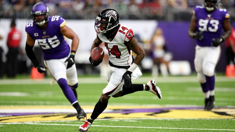 RB Hill signs tender to remain with Falcons