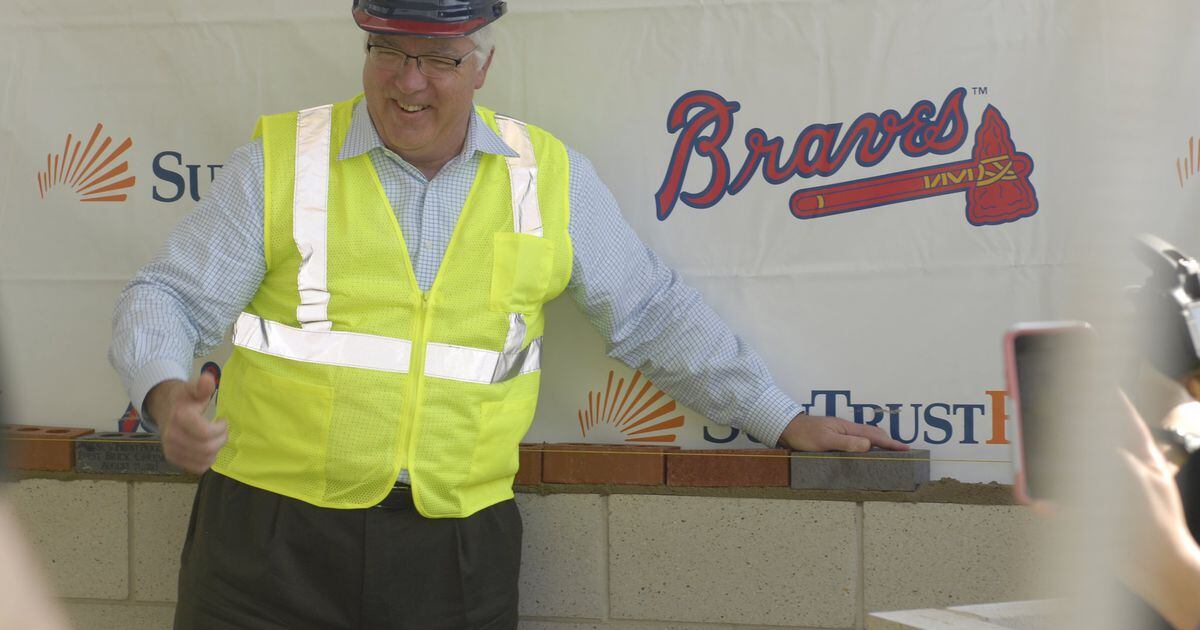 Baseball's Stadium Workers Are Getting Peanuts From the Billionaire Owners