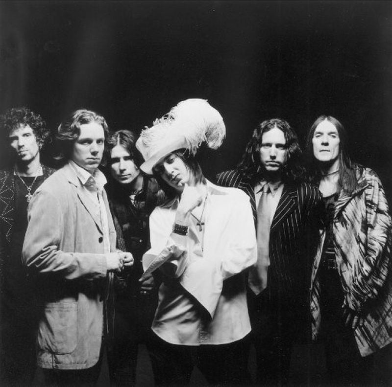 THE BLACK CROWES - (l-r): Audley Freed, Rich Robinson, Sven Pipien, Chris Robinson, Steve Gorman, Eddie Harsch. 1998 Sony Music. Photo credit: Joseph Astor.