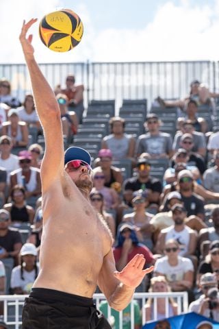 beach volleyball