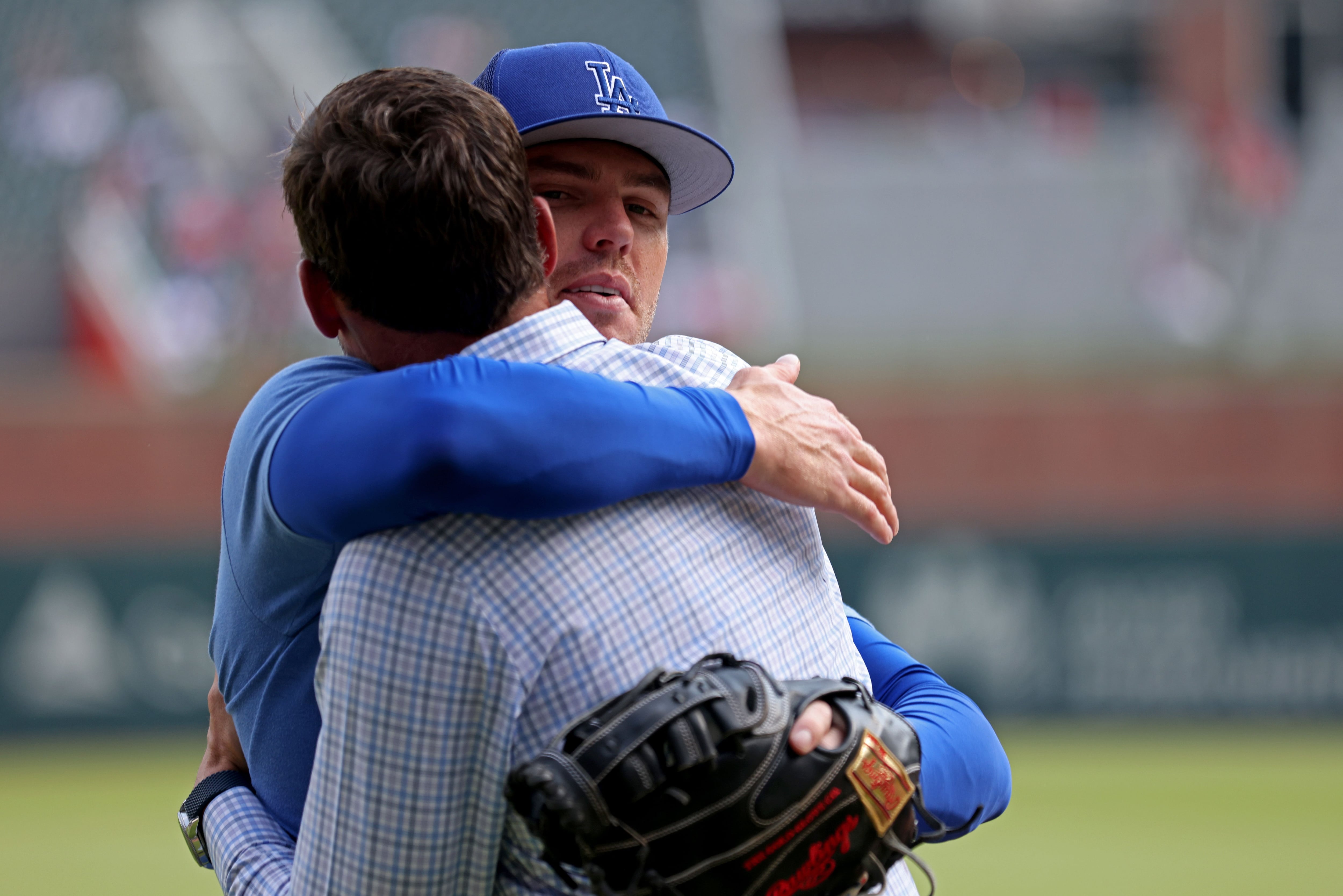 Ex-Brave Freddie Freeman overwhelmed with emotion in return to Atlanta