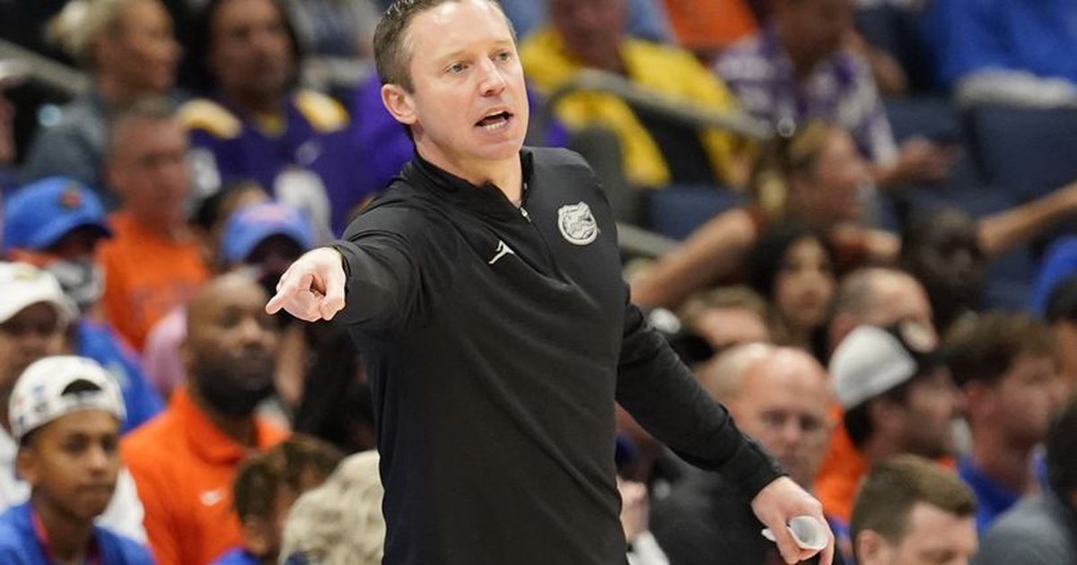 Georgia Bulldogs hire Florida's Mike White as new basketball coach