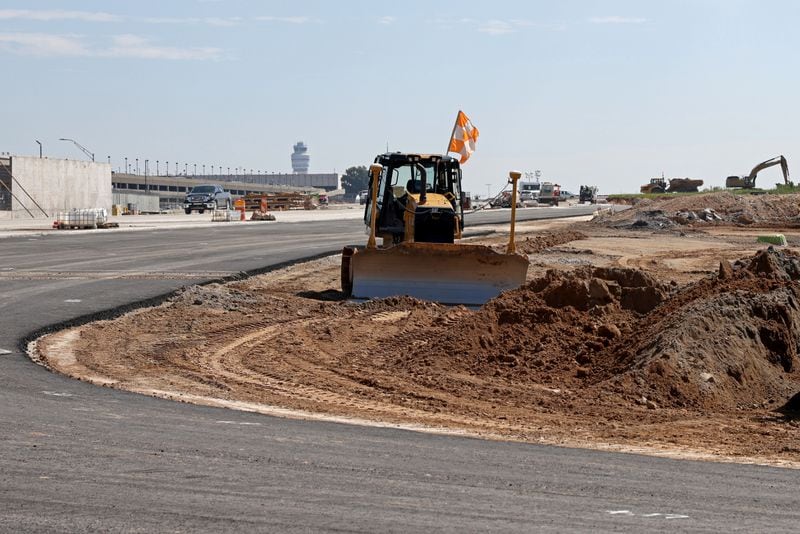 The end-around taxiway is one of the projects currenly underway at Hartsfield-Jackson International Airport. The taxiway on the south side of the airfield will allow planes to loop around the end of the runway while other planes are taking off. (Jason Getz / Jason.Getz@ajc.com)