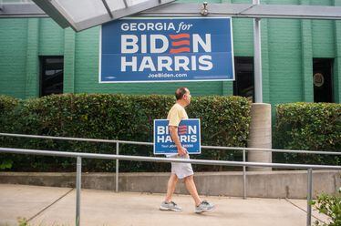 Campaign offices across the Atlanta area Tuesday still featured the big, navy blue “Georgia for Biden-Harris” signs outside their buildings. But the 21 campaign headquarters throughout the state will update their windows in the coming days with new signage as Harris’ presidential run gets off the ground.  (Ziyu Julian Zhu / AJC)