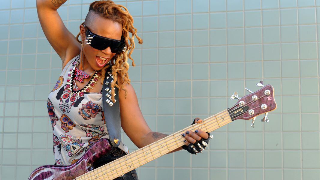 Former Beyonce Bassist Divinity Roxx At The Music Room On Thursday