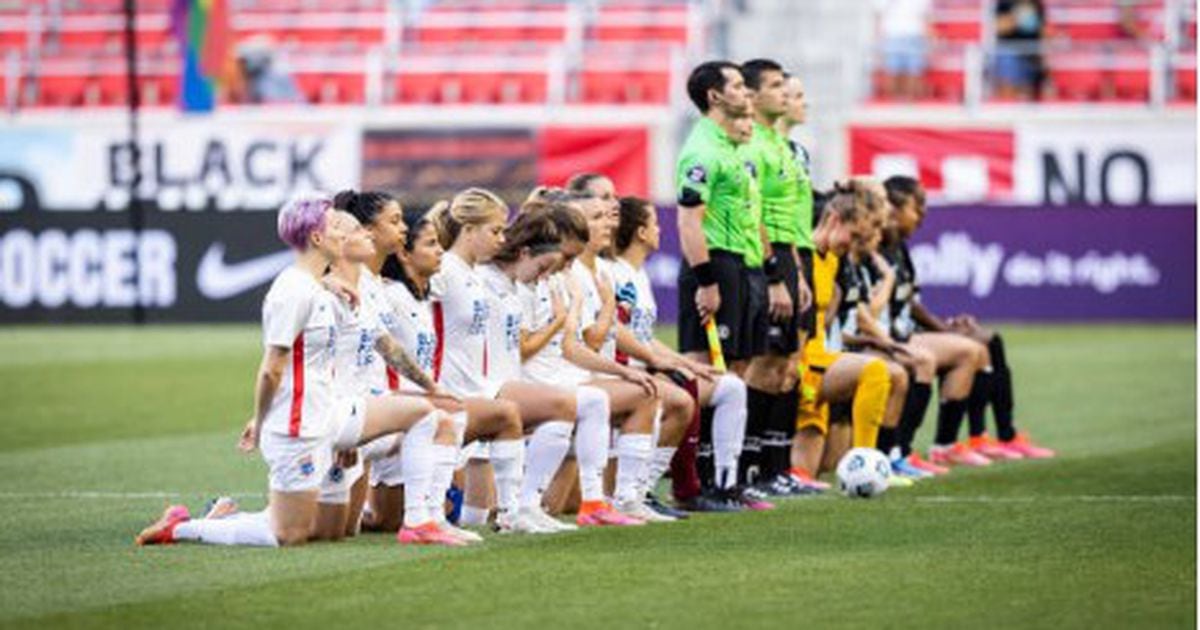 US women's football team earns key ruling in favour in lawsuit against  federation for equal pay