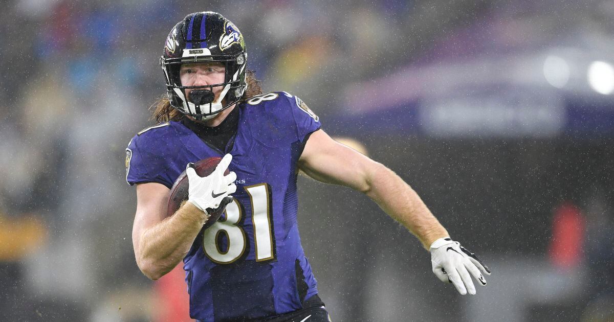 Should the Falcons trade Hayden Hurst before the NFL trade deadline?