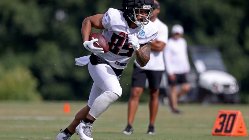 Atlanta Falcons sign 12 players to practice squad Wednesday